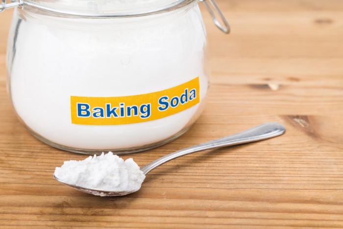 tẩy quần áo bằng baking soda